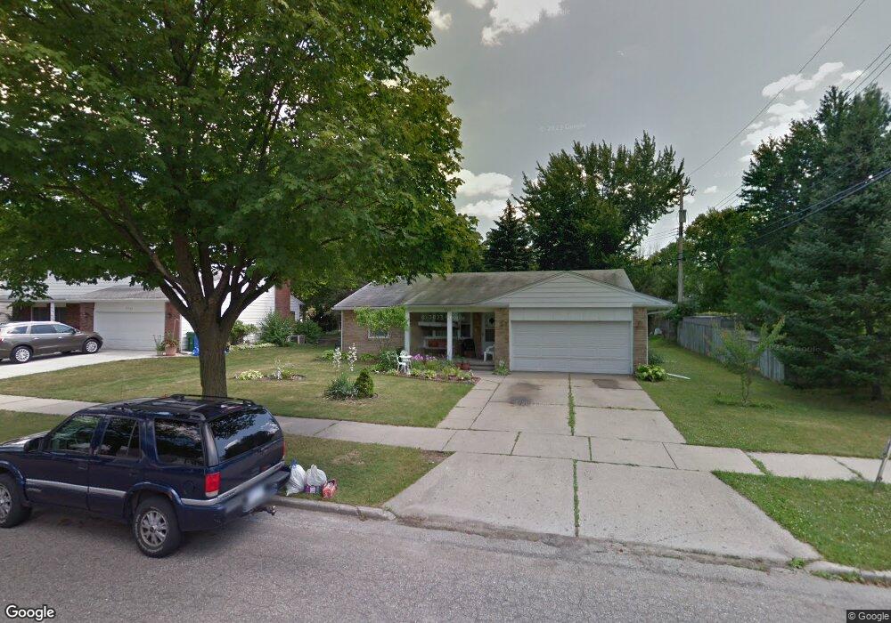 3225 Gingersnap Ln, Lansing, MI 48911 - photo 1