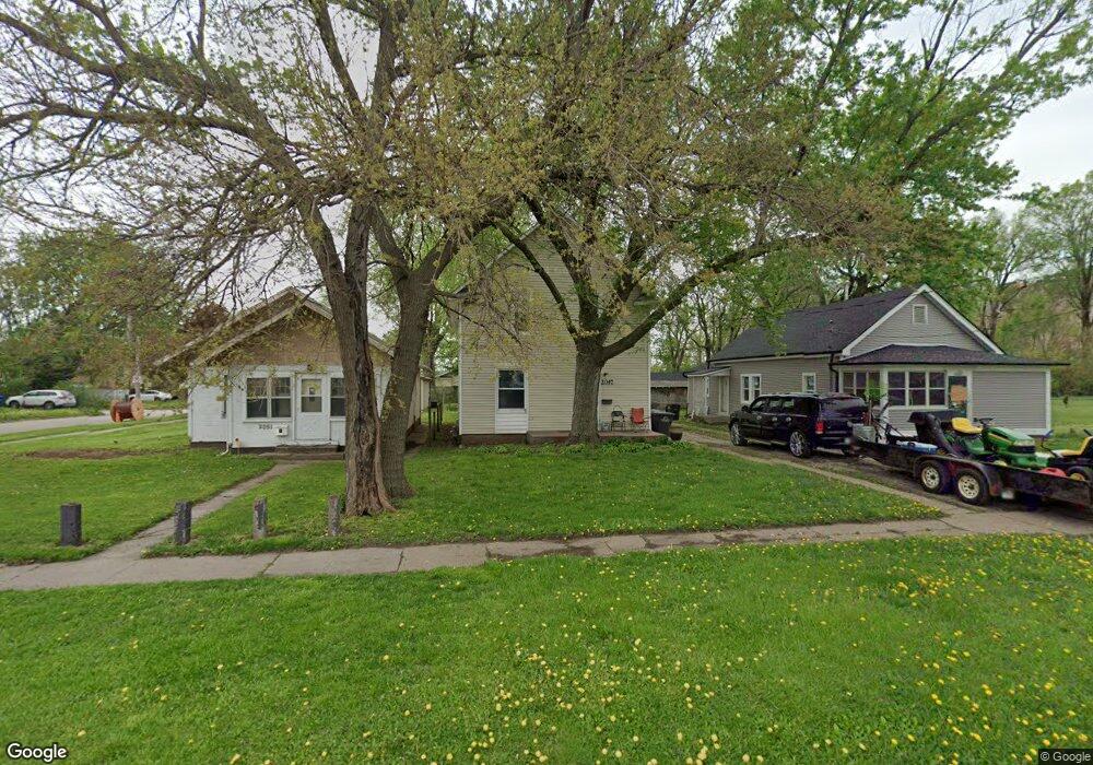 2047 E Grand Ave, Des Moines, IA 50317 - photo 1