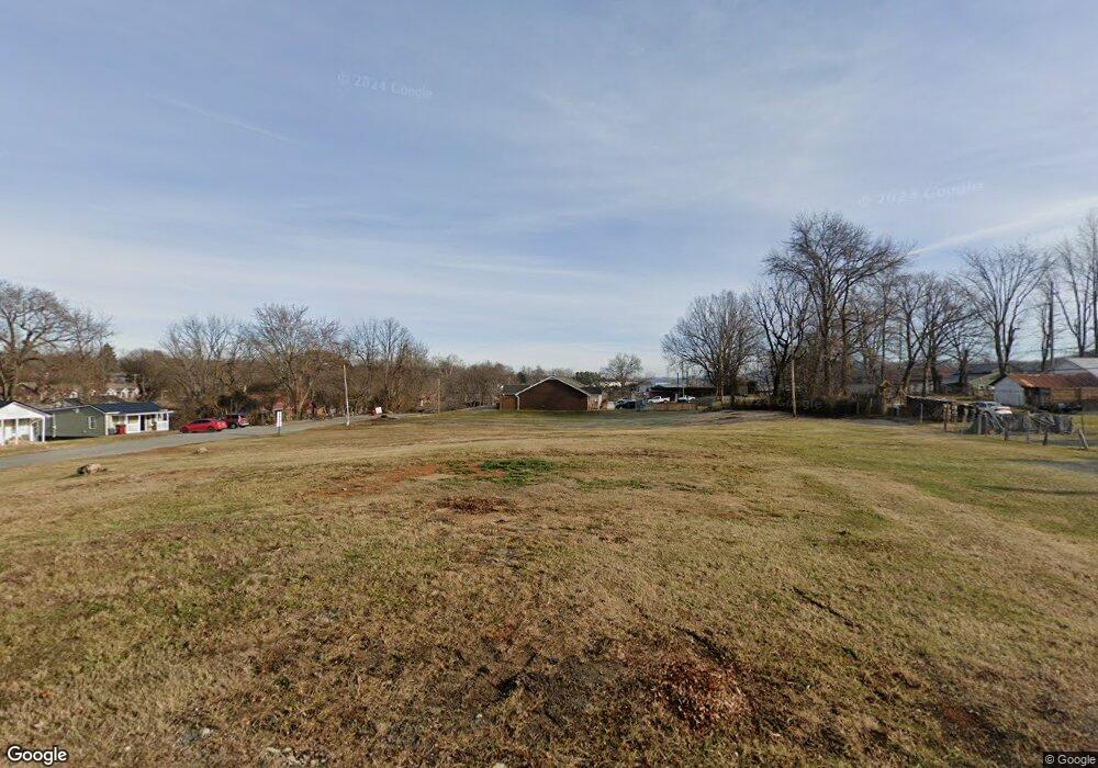 206 Iron St, Johnson City, TN 37601 - photo 1