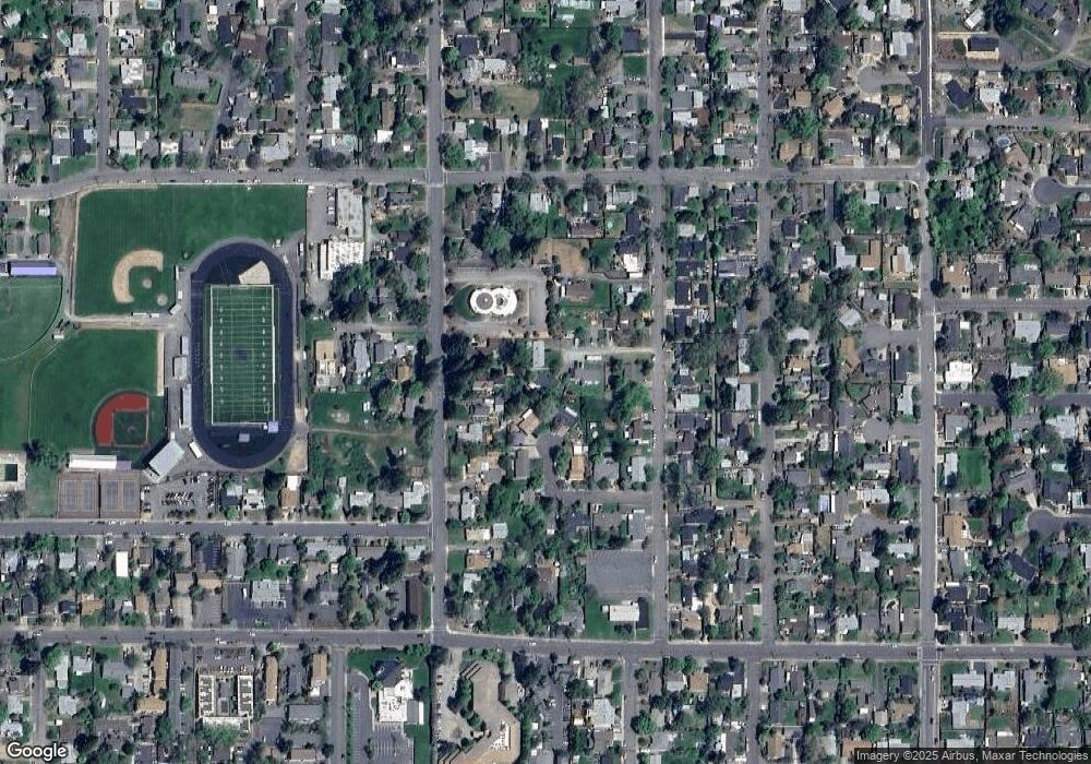 756 NE 11th St, Grants Pass, OR 97526 - photo 1