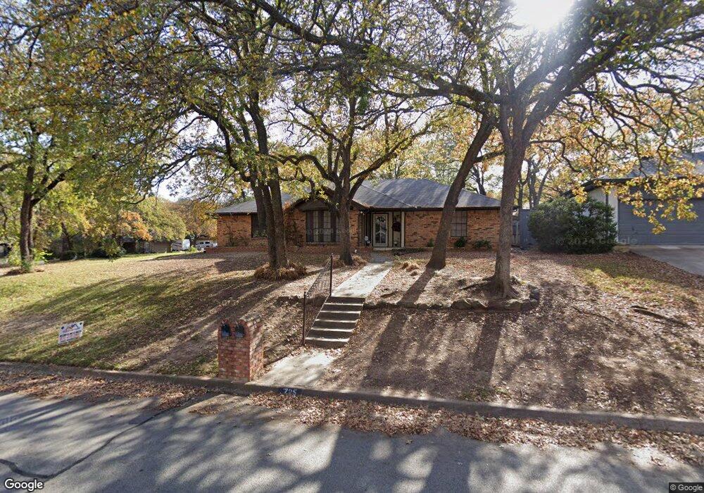 725 Highland Crest Dr, Hurst, TX 76054 - photo 1
