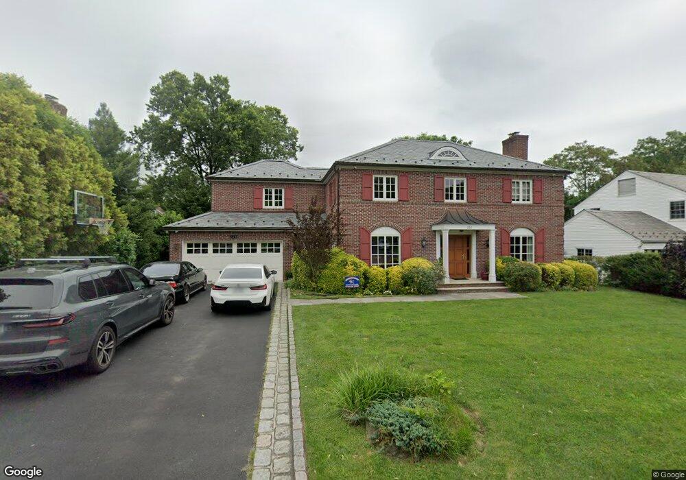 251 Kensett Rd, Manhasset, NY 11030 - photo 1