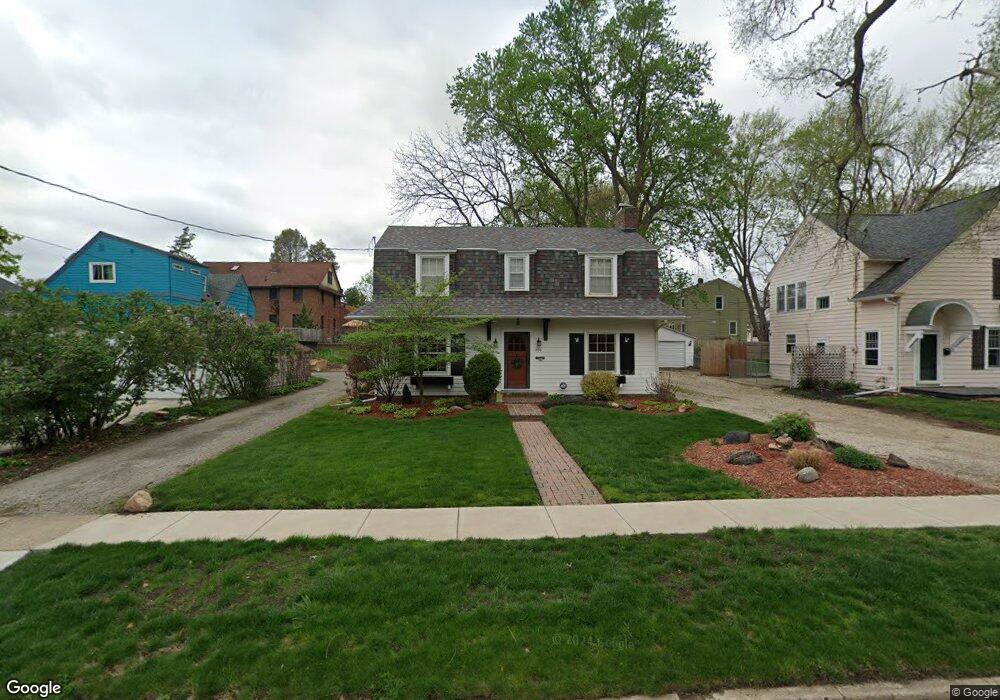 1050 33rd St, Des Moines, IA 50311 - photo 1