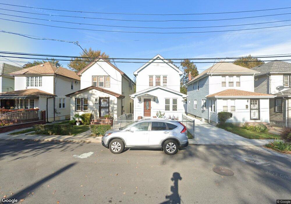 9464 199th St, Hollis, NY 11423 - photo 1