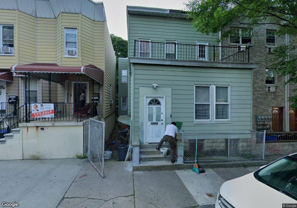 2440 Beaumont Ave, Bronx, NY 10458 - photo 1