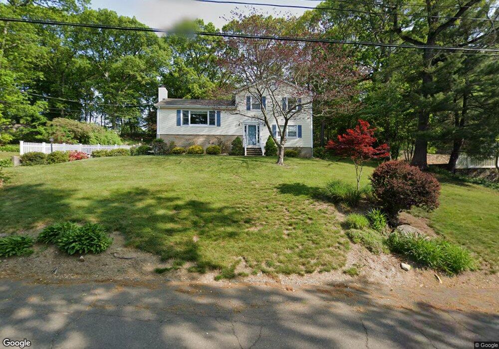 33 Sunnycrest Rd, Trumbull, CT 06611 - photo 1