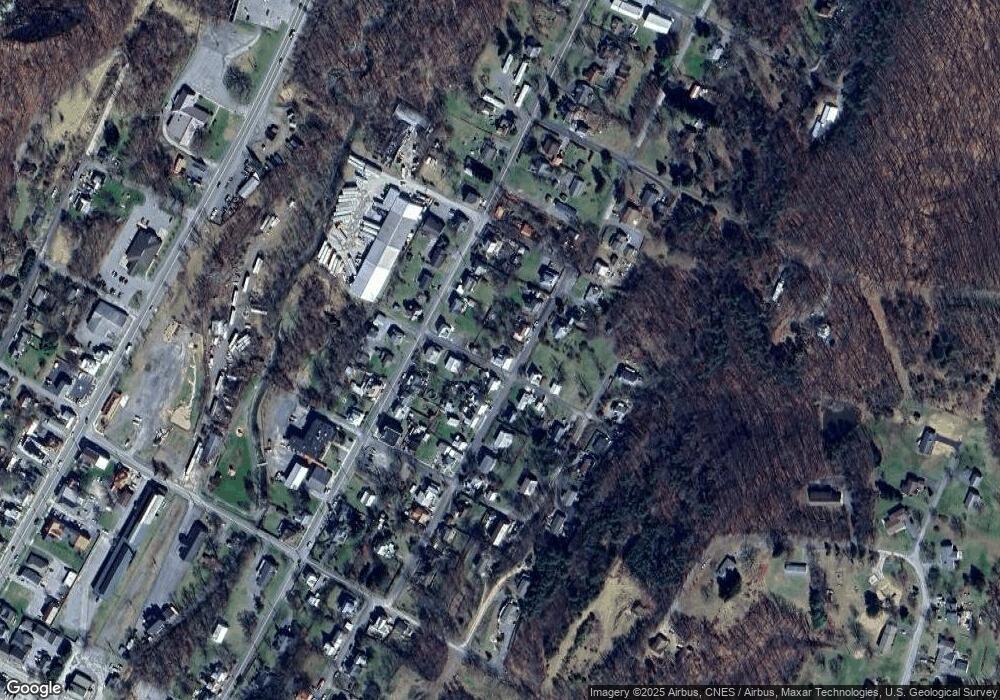 64 S Laurel Ave, Berkeley Springs, WV 25411 - photo 1