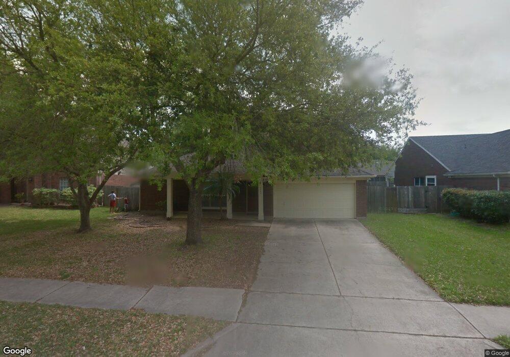 4007 Spring Garden Dr, Pearland, TX 77584 - photo 1