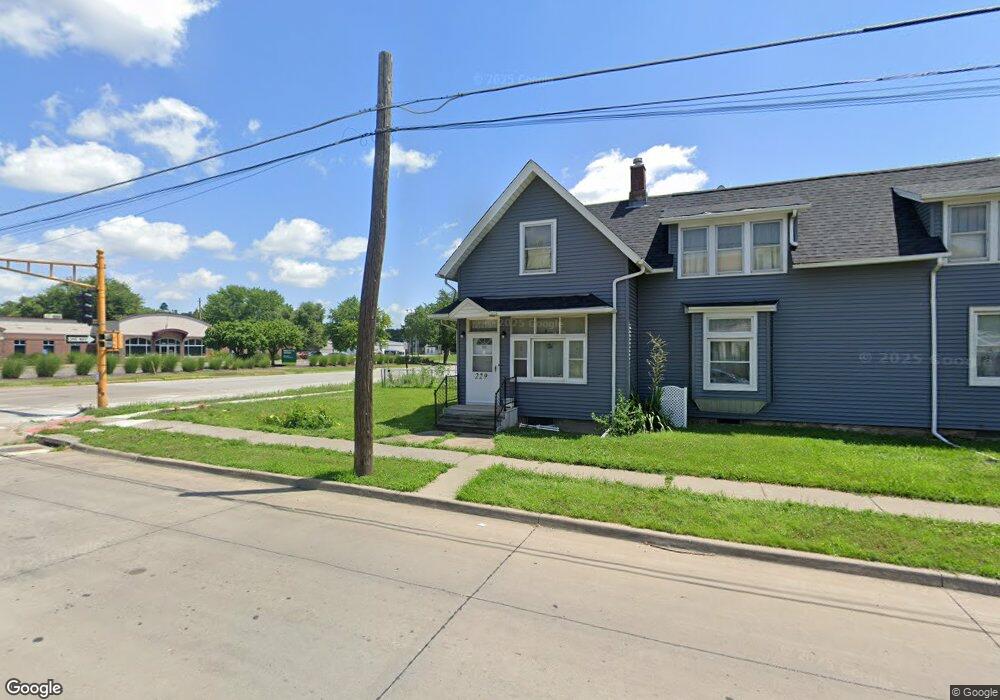 229 N Howell St, Davenport, IA 52802 - photo 1