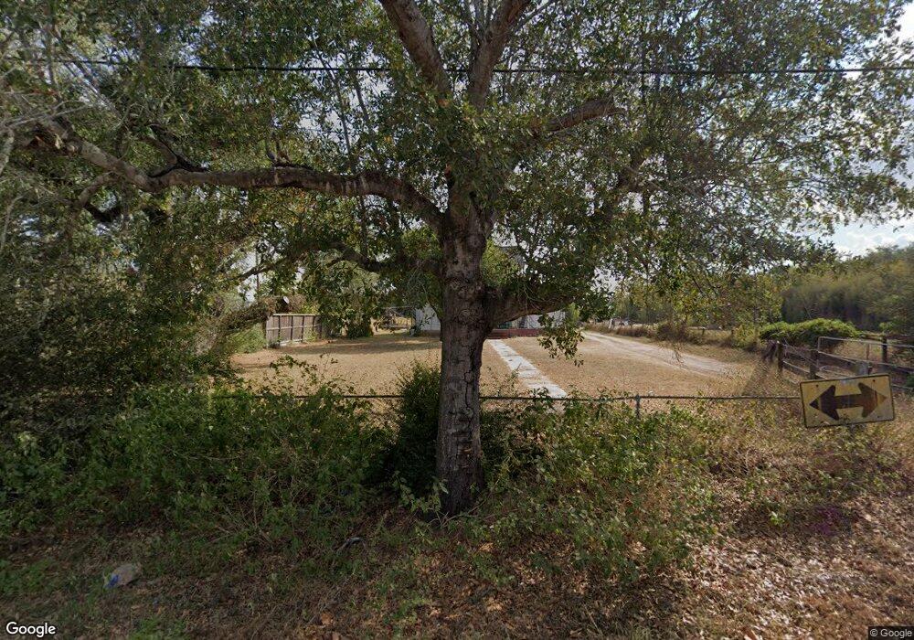 1102 Hamilton St, Waller, TX 77484 - photo 1
