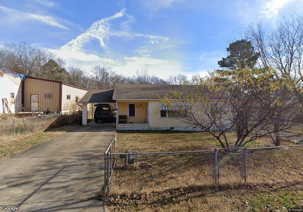 402 S Willow Ave, Fayetteville, AR 72701 - photo 1