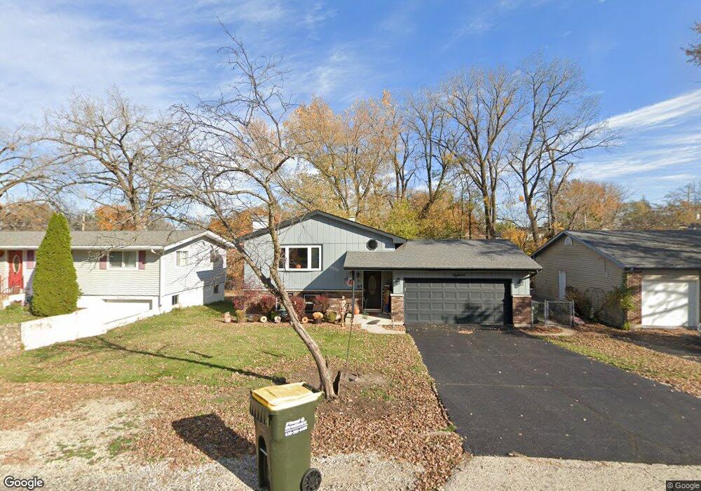 18 Walnut Dr unit 2, Lake In the Hills, IL 60156 - photo 1