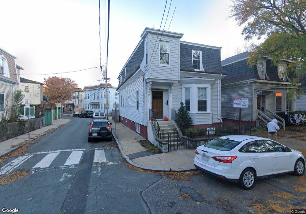 340 Windsor St unit 1, Cambridge, MA 02141 - photo 1