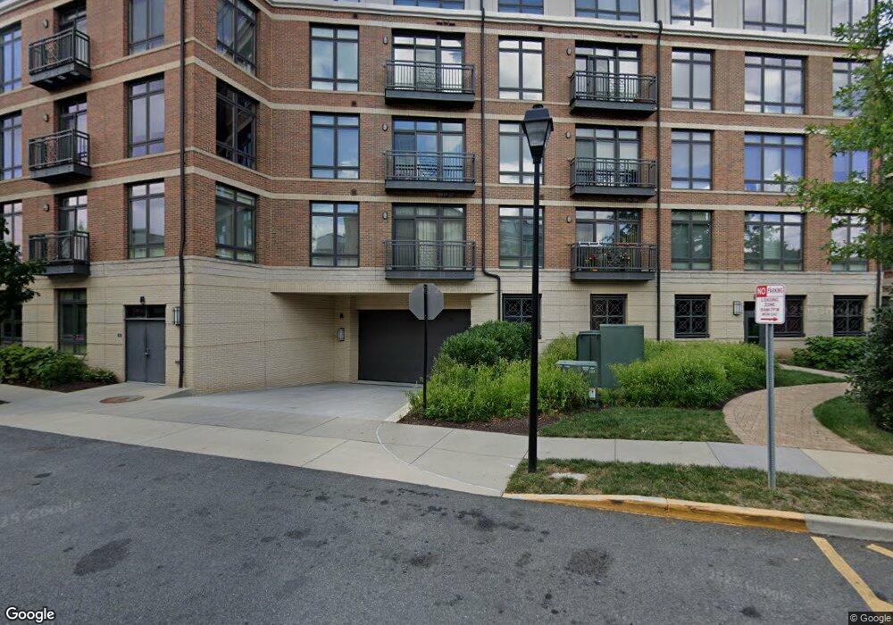 915 N Patrick St unit 50, Alexandria, VA 22314 - photo 1