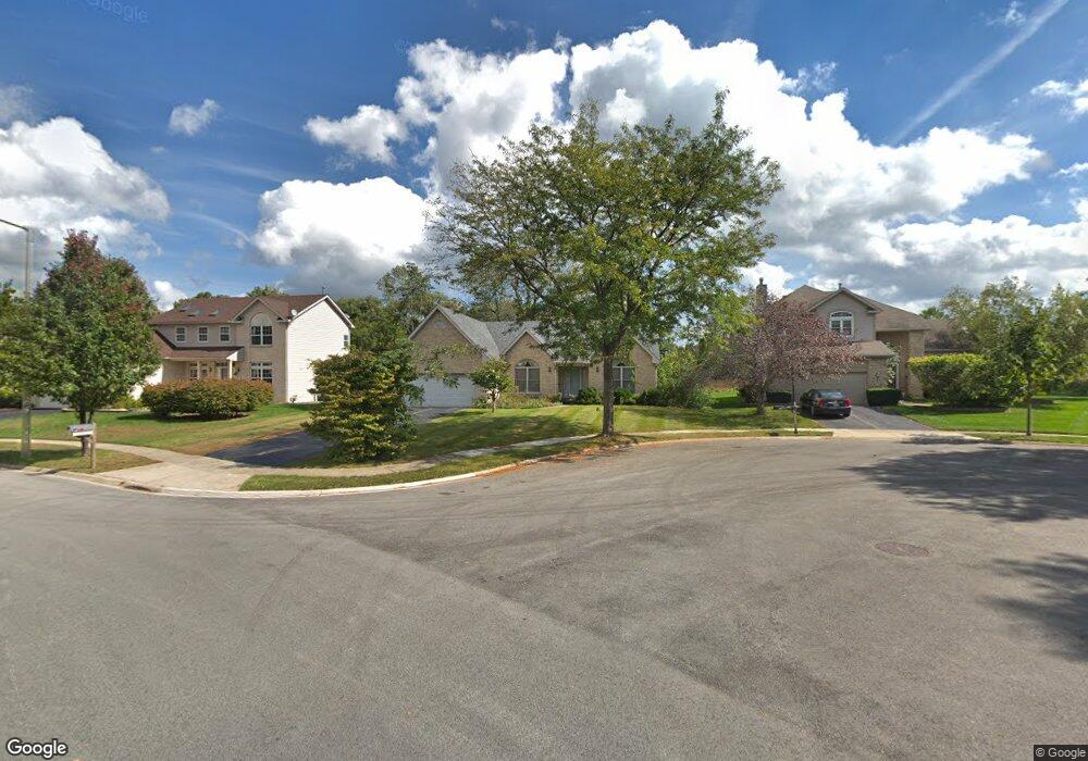 831 Hackberry Ln, Algonquin, IL 60102 - photo 1