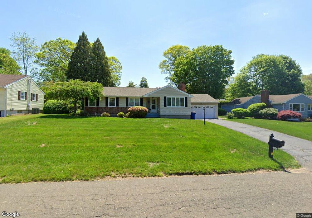 15 Elmsted Rd, Trumbull, CT 06611 - photo 1