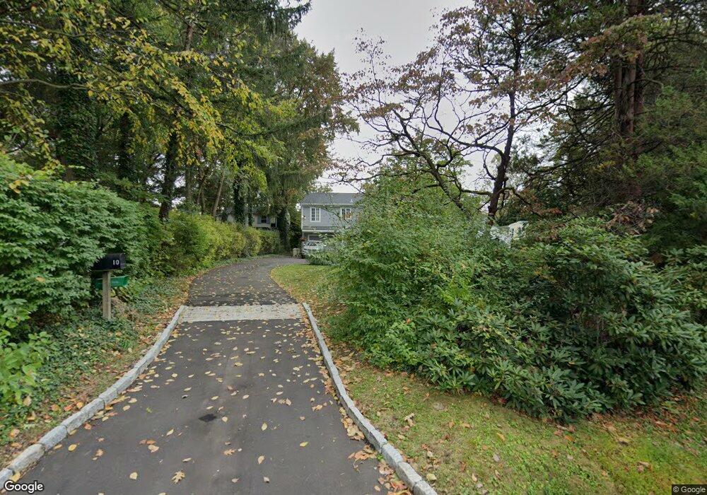 10 Wescott Ct, Riverside, CT 06878 - photo 1