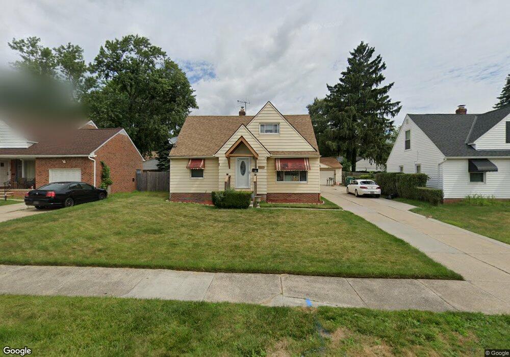 18313 Dalewood Ave, Maple Heights, OH 44137 - photo 1