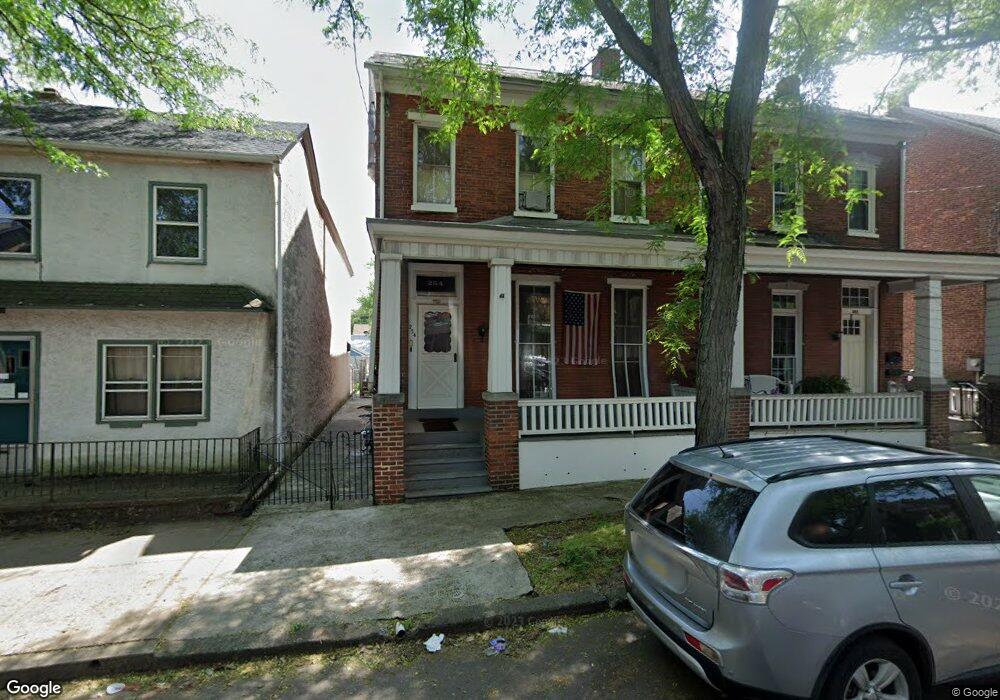 254 Walnut St, Pottstown, PA 19464 - photo 1