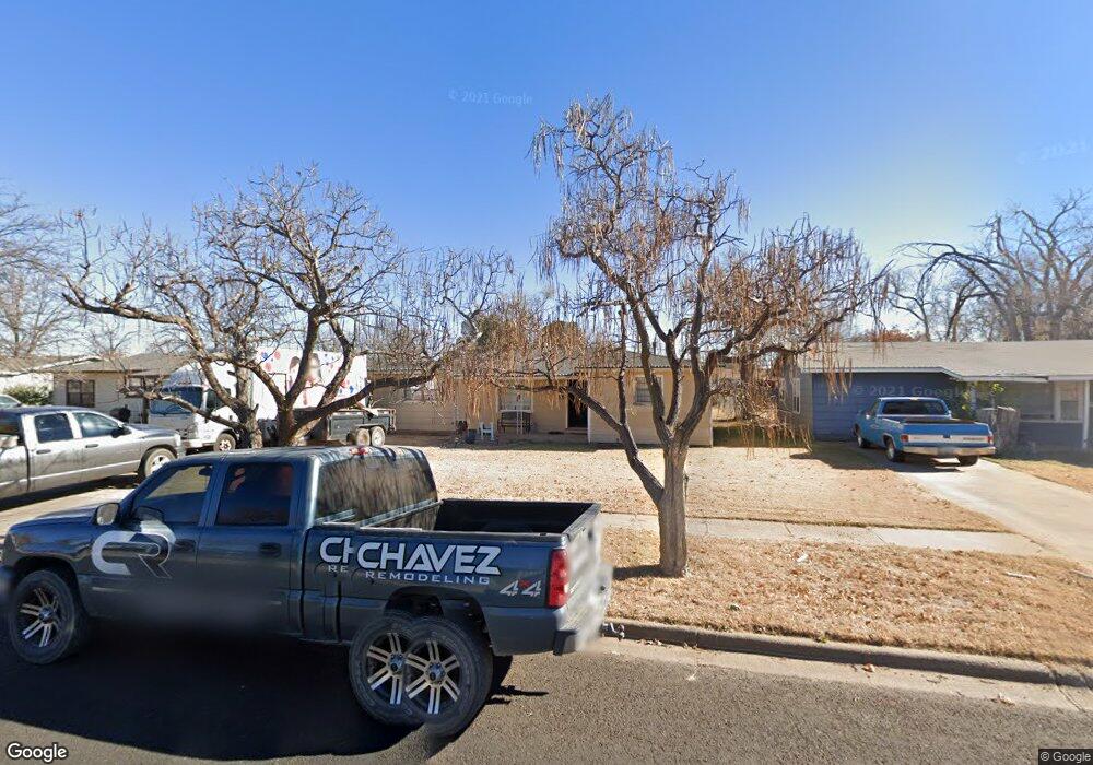 208 Juanita St, Plainview, TX 79072 - photo 1