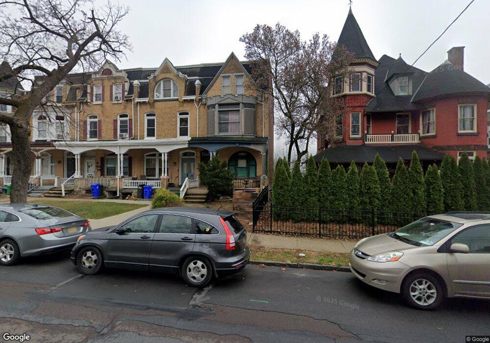 1538 Mineral Spring Rd, Reading, PA 19602 - photo 1