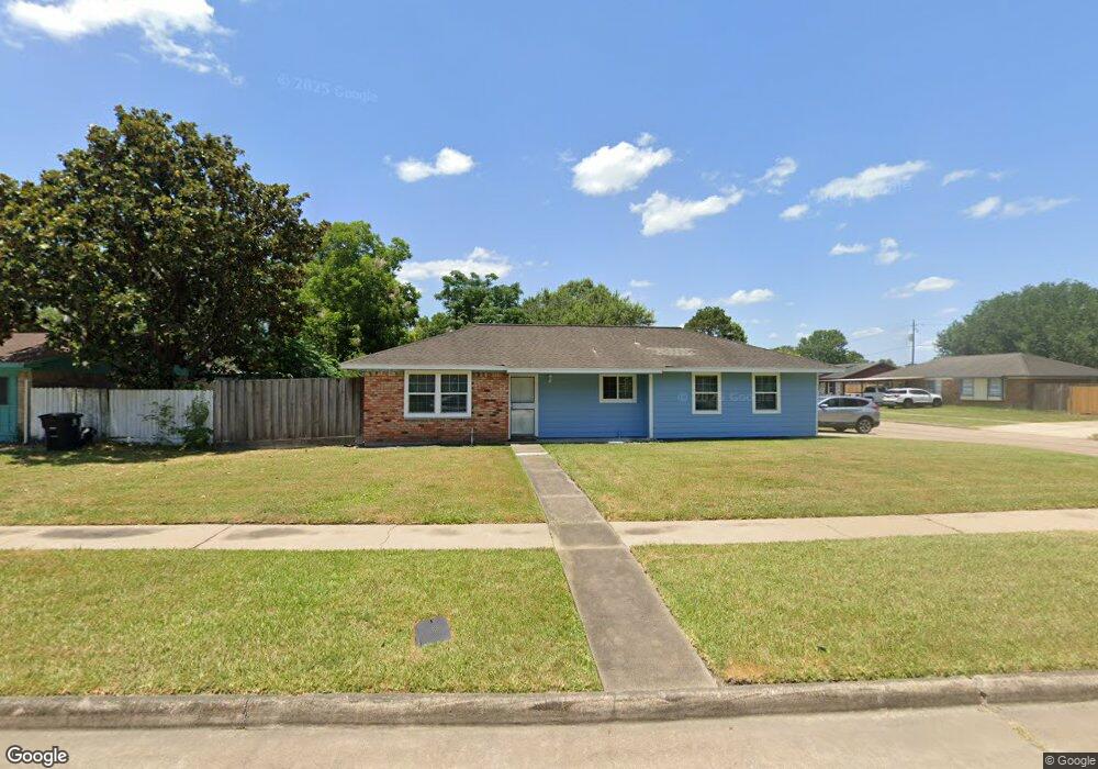 10802 Keese Dr, Houston, TX 77089 - photo 1