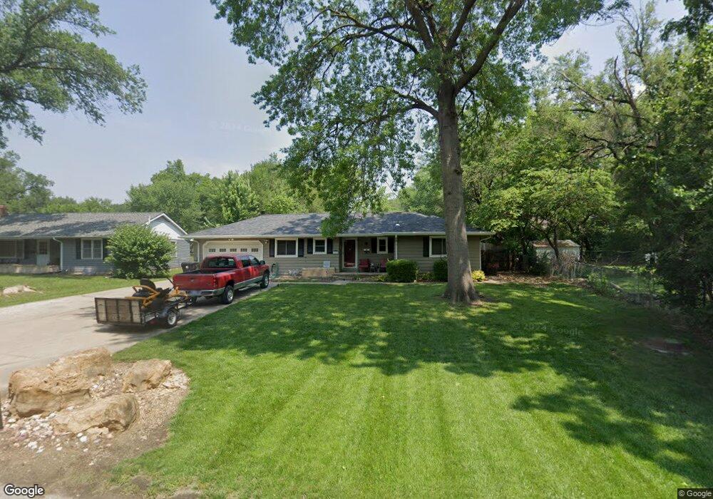 1710 SW 22nd Park, Topeka, KS 66611 - photo 1
