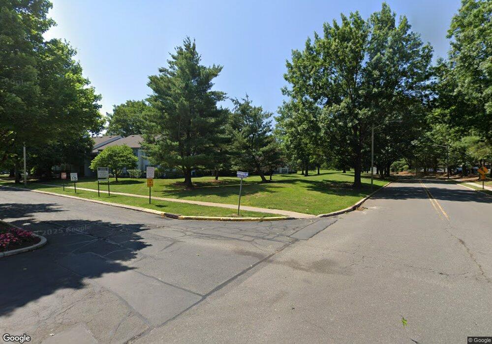 9 Crabapple Ln, Franklin Park, NJ 08823 - photo 1