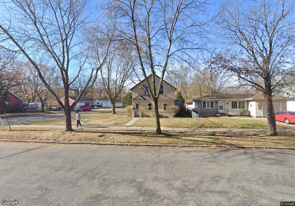 925 Broadway Ave S, Sauk Rapids, MN 56379 - photo 1