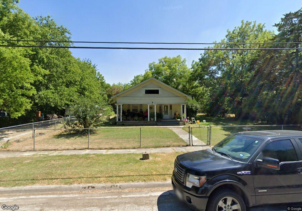 1320 Truelove St, Gainesville, TX 76240 - photo 1