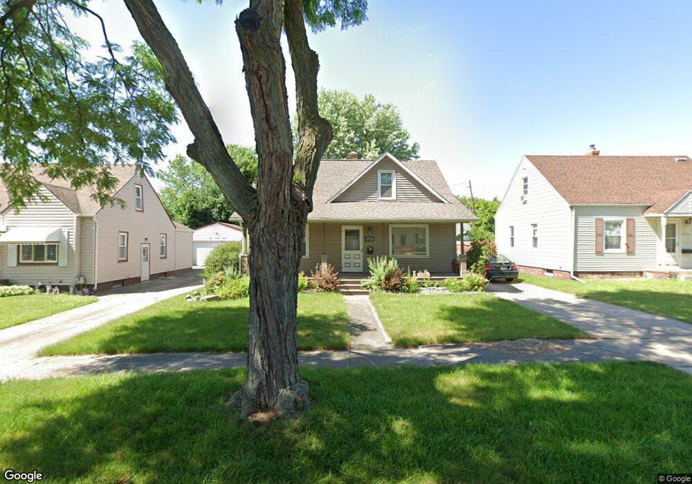 638 Clinton St, Flint, MI 48507 - photo 1