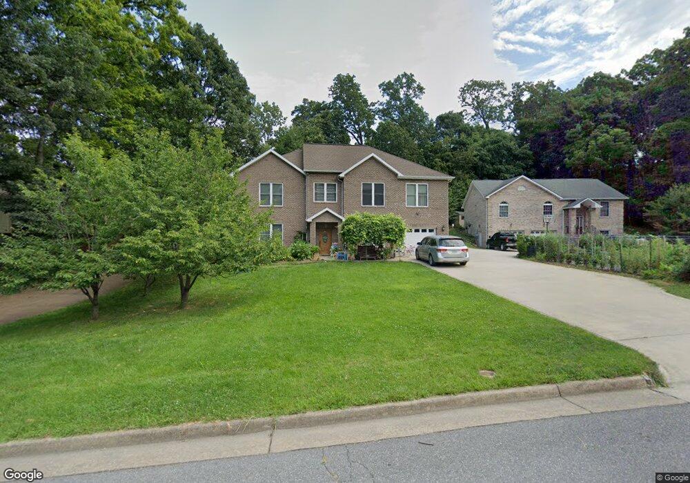 922 Carriage Dr, Harrisonburg, VA 22801 - photo 1