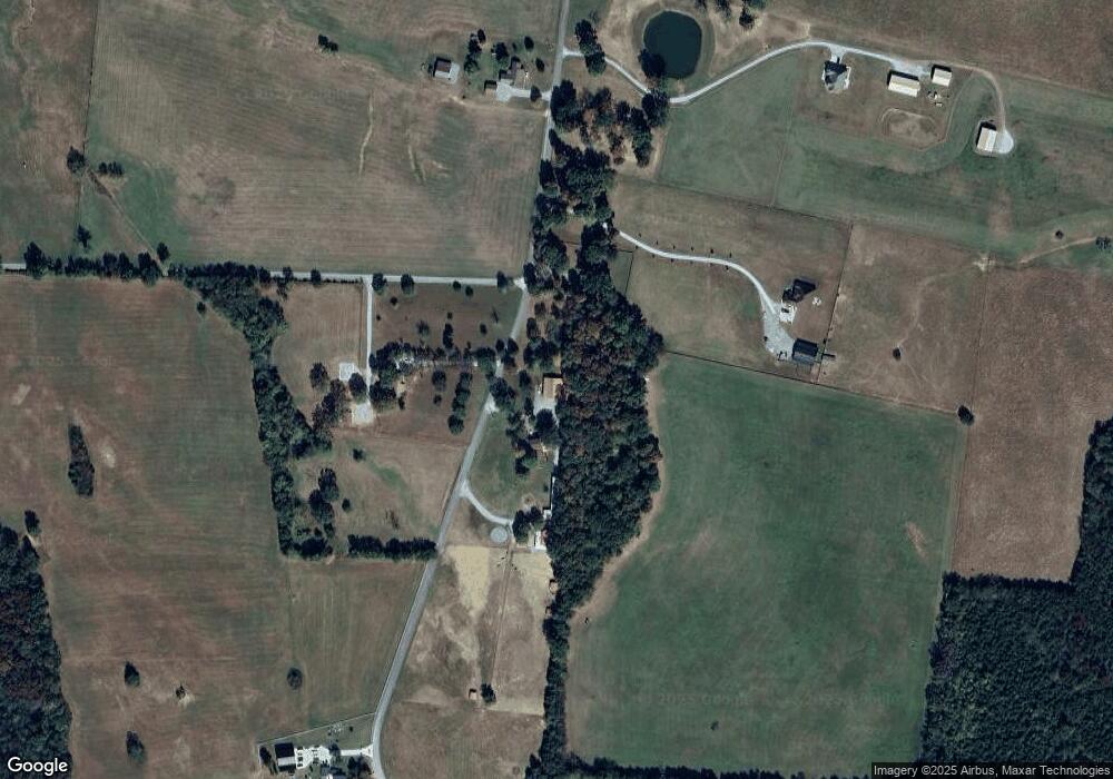 211 Henderson Rd, Shelbyville, TN 37160 - photo 1