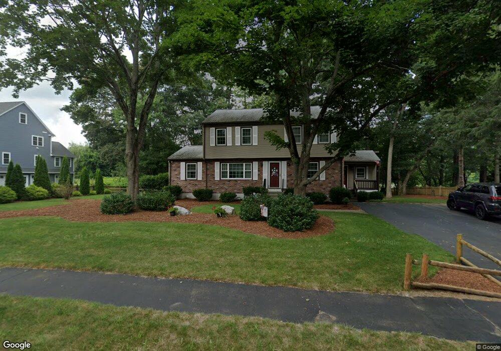 33 Lucaya Cir, Wilmington, MA 01887 - photo 1