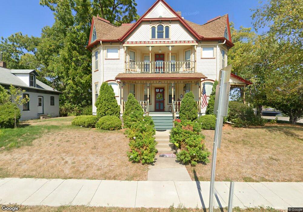 501 W 1st St, Cedar Falls, IA 50613 - photo 1