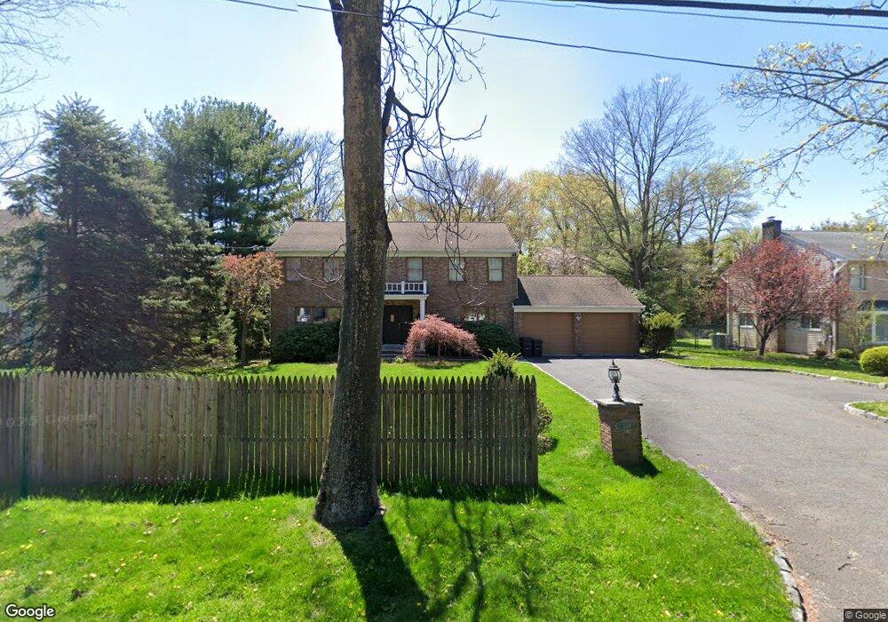 946 Closter Dock Rd, Closter, NJ 07624 - photo 1