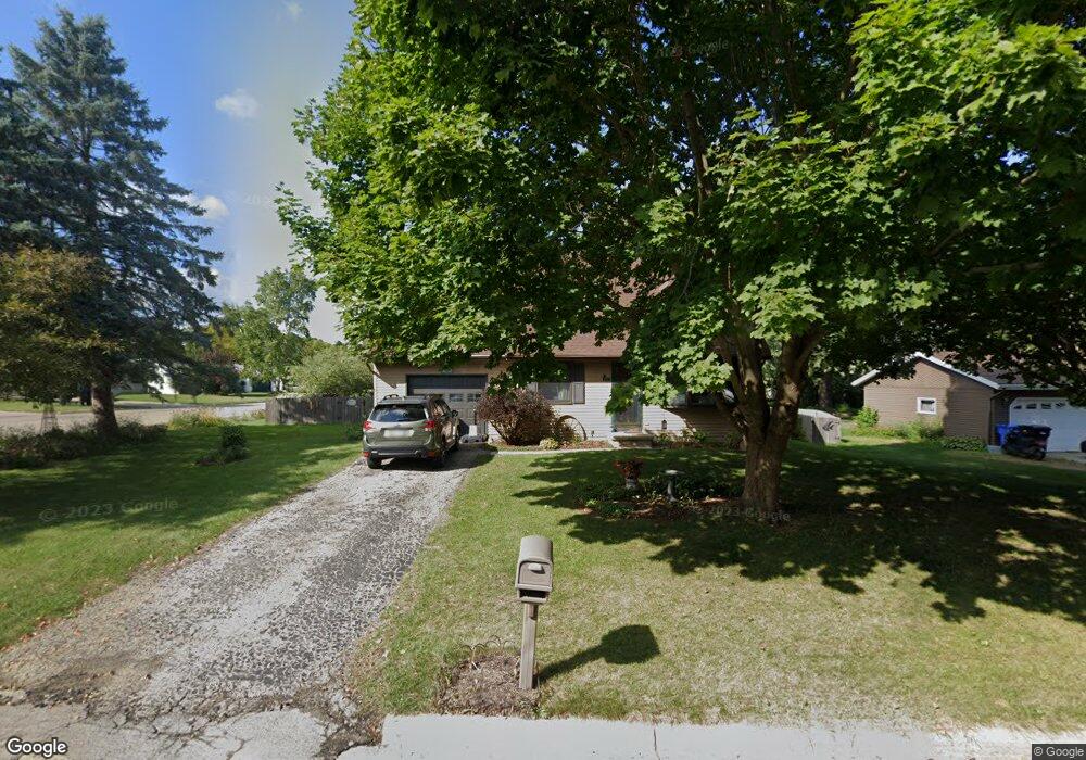 221 Lincoln St, Brooklyn, WI 53521 - photo 1