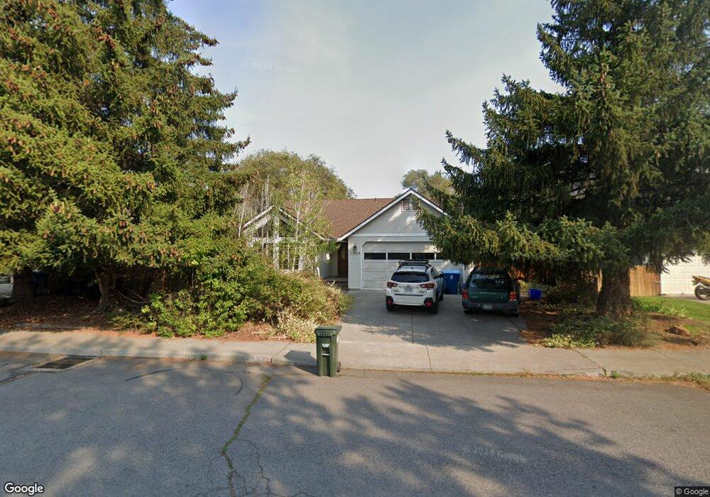 1954 NE Yellowstone Ln, Bend, OR 97701 - photo 1