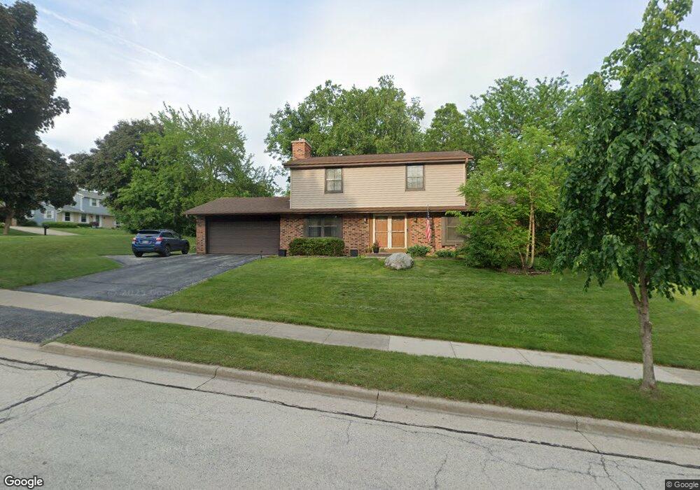 1815 Jeffery Ln, Waukesha, WI 53186 - photo 1