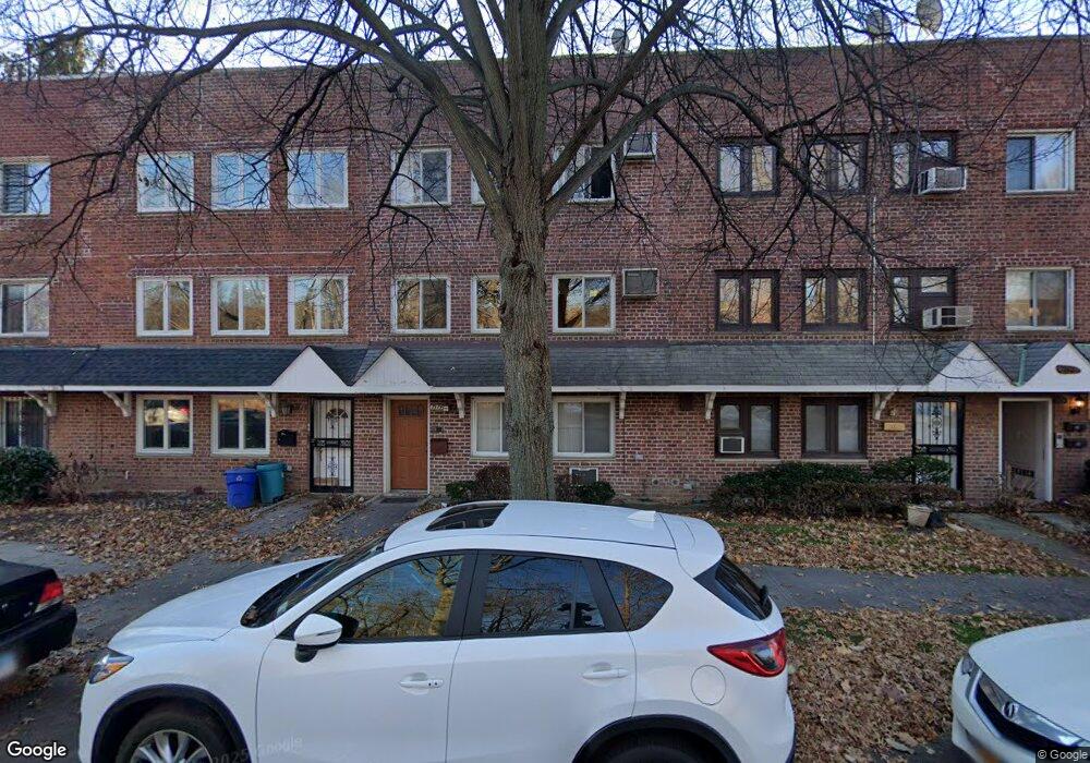 75-72 199th St unit 2, Fresh Meadows, NY 11366 - photo 1