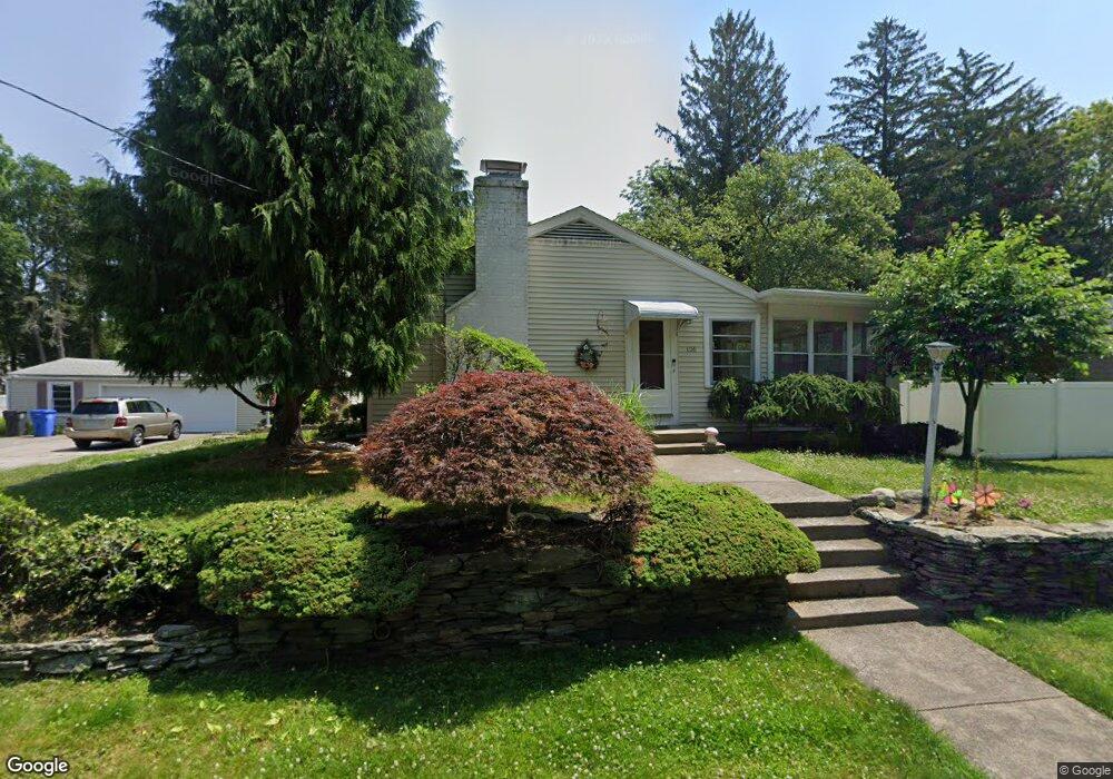 106 Lakeland Rd, Cranston, RI 02910 - photo 1