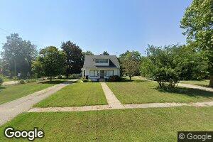 113 S Center St, Dundee, IA 52038