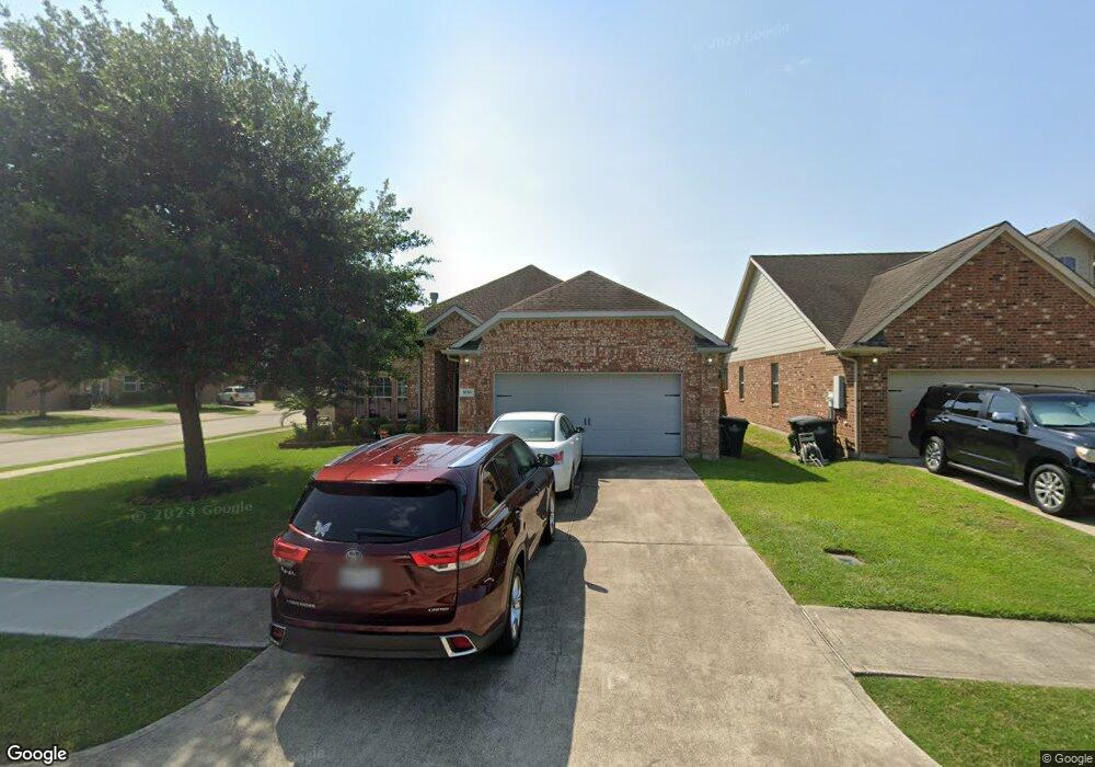 1030 Luke Dr, Alvin, TX 77511 - photo 1