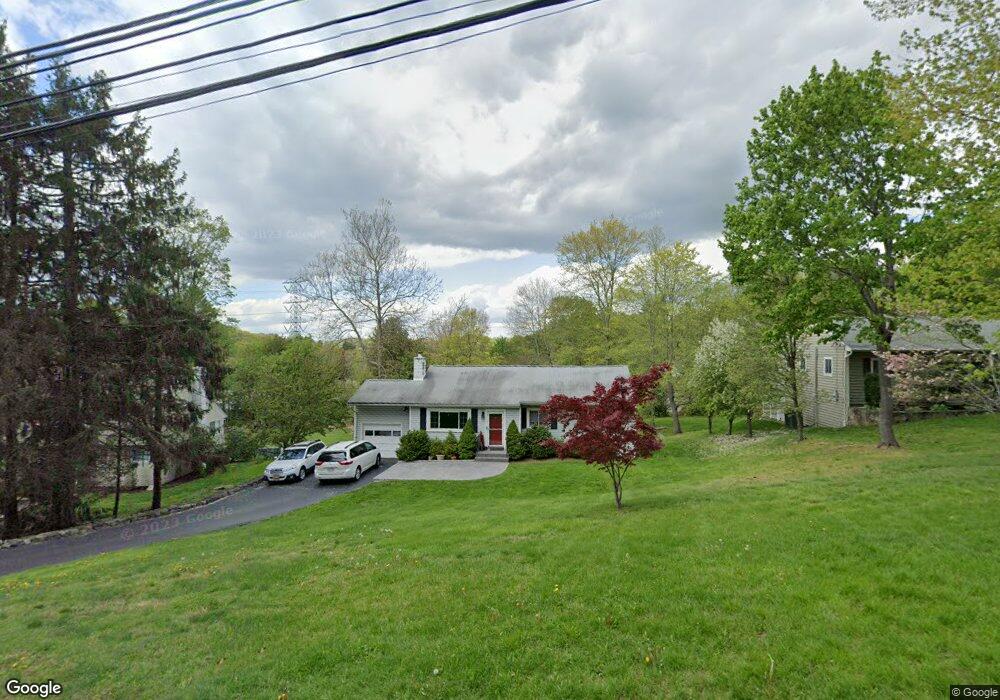 80 Stephen Dr, Pleasantville, NY 10570 - photo 1