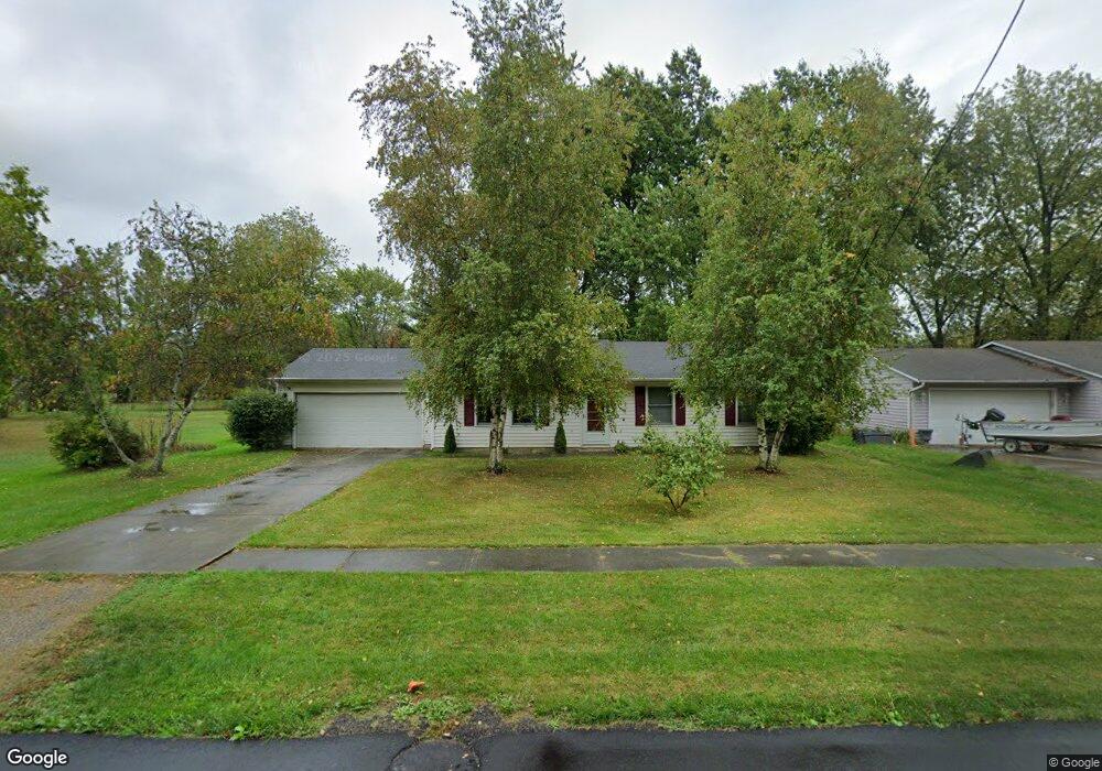 665 Sheffield Rd, Sheffield Lake, OH 44054 - photo 1