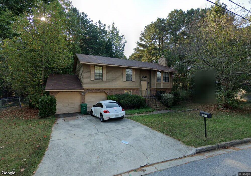 2042 Lown Farm Ln unit 3, Lithonia, GA 30058 - photo 1