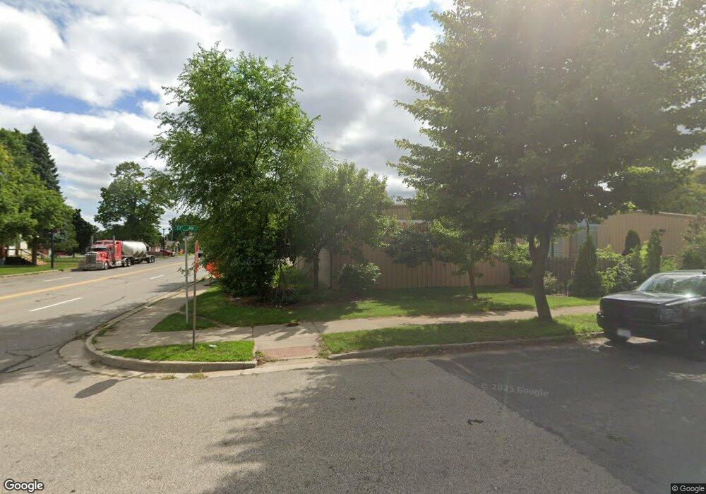 1005 17th Ave, Menominee, MI 49858 - photo 1