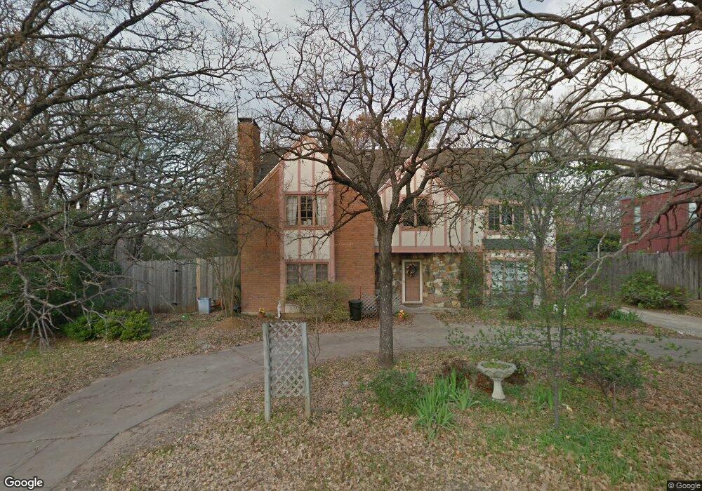 801 Chaparral Ct, Bedford, TX 76022 - photo 1