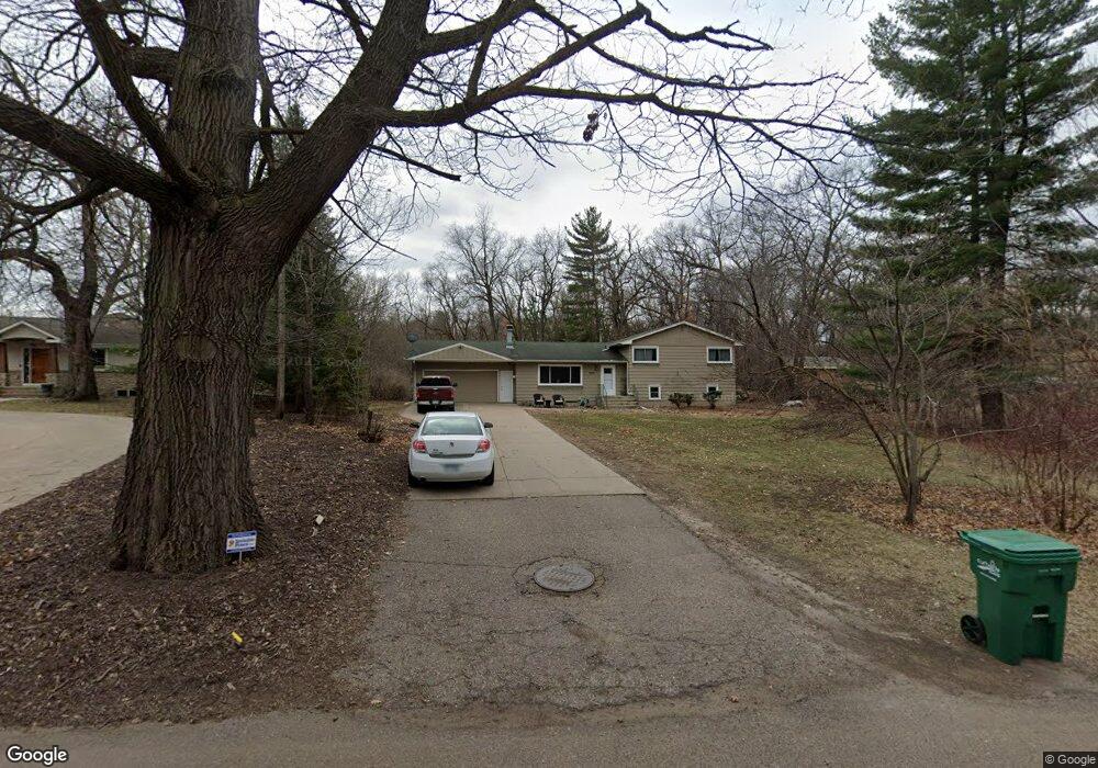 13915 Spring Lake Rd, Minnetonka, MN 55345 - photo 1