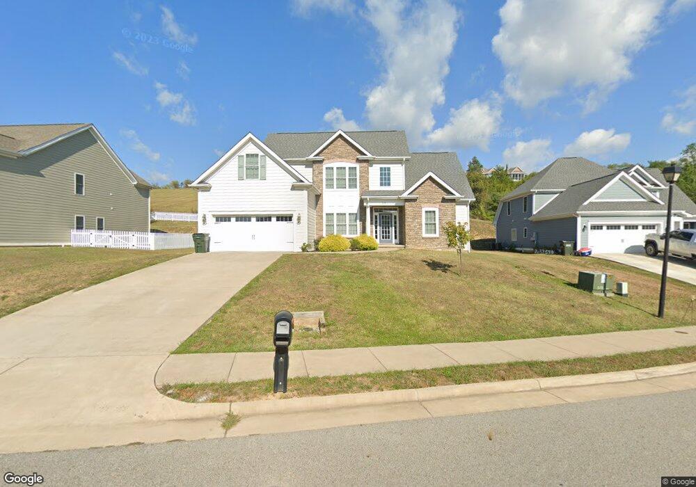 223 Windsor Dr, Fishersville, VA 22939 - photo 1